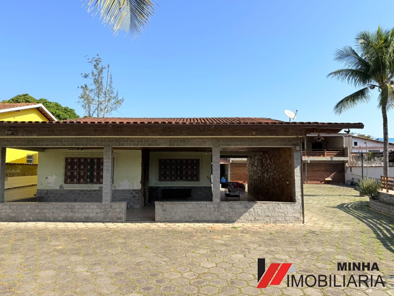 MRImóveis vende linda casa na Praia do Saco em 